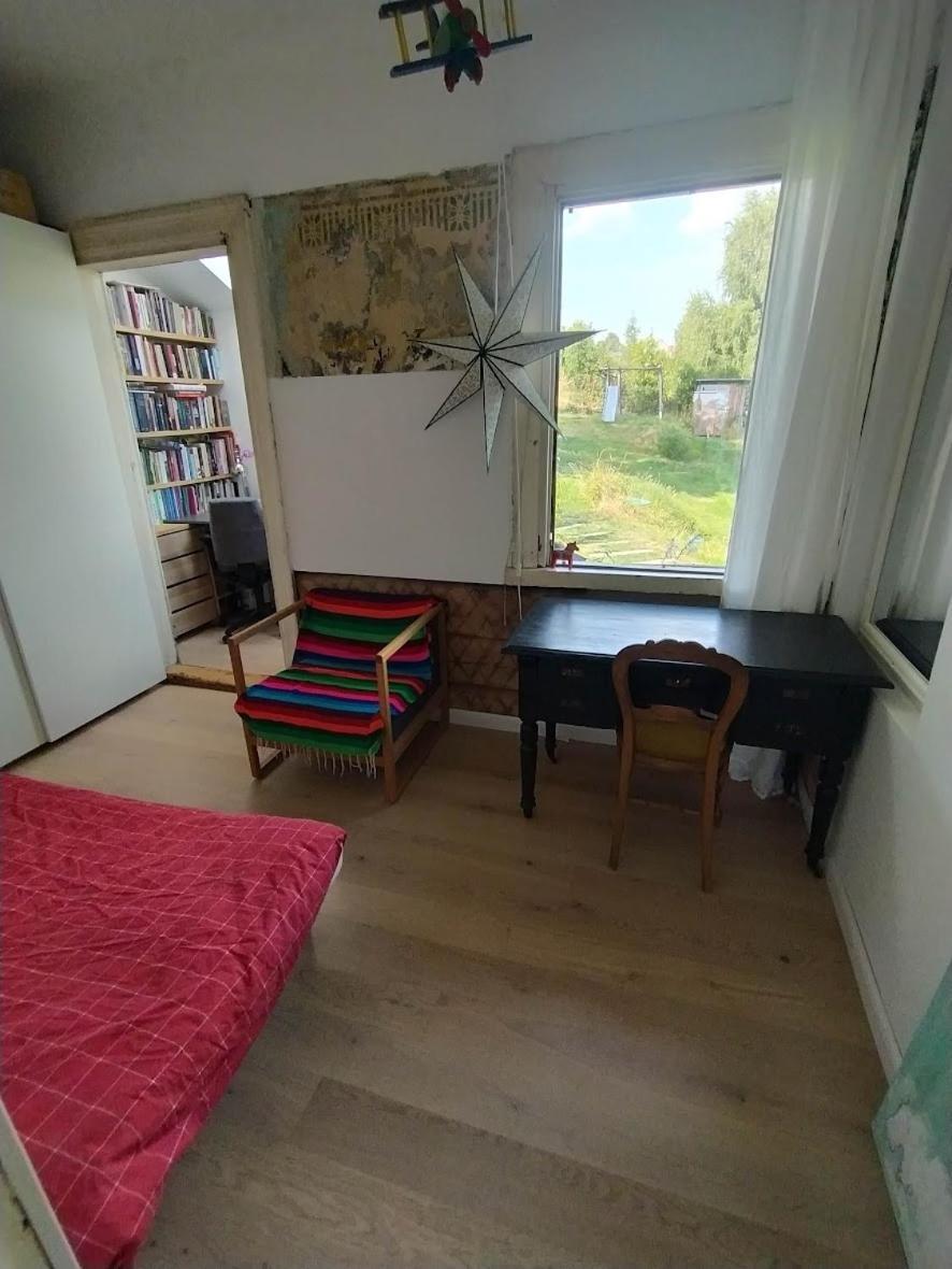 Hillside View House With Garden, Private Parking, Quiet Location - 12 Min To Old Town Anytime, Long Stays Welcome ヴィリニュス エクステリア 写真