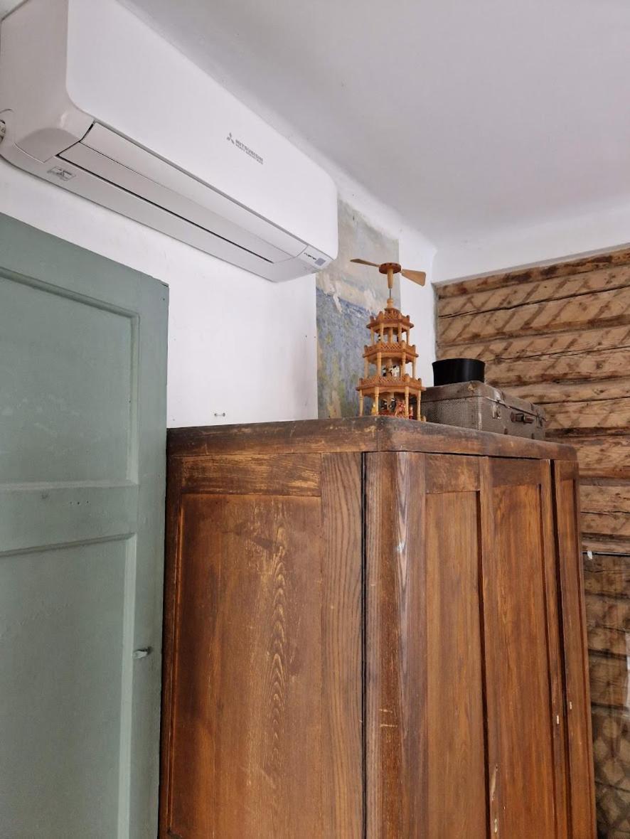 Hillside View House With Garden, Private Parking, Quiet Location - 12 Min To Old Town Anytime, Long Stays Welcome ヴィリニュス エクステリア 写真